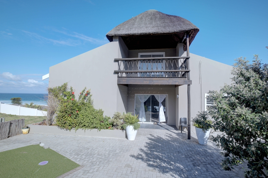 4 Bedroom Property for Sale in Seaview Eastern Cape